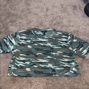 Mesh, camo crop short sleeve